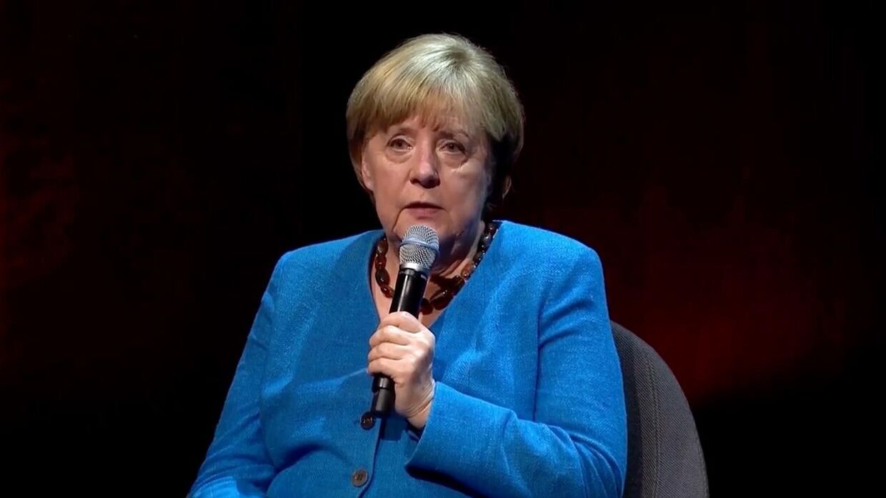Меркель: мне не в чем раскаиваться на счет России