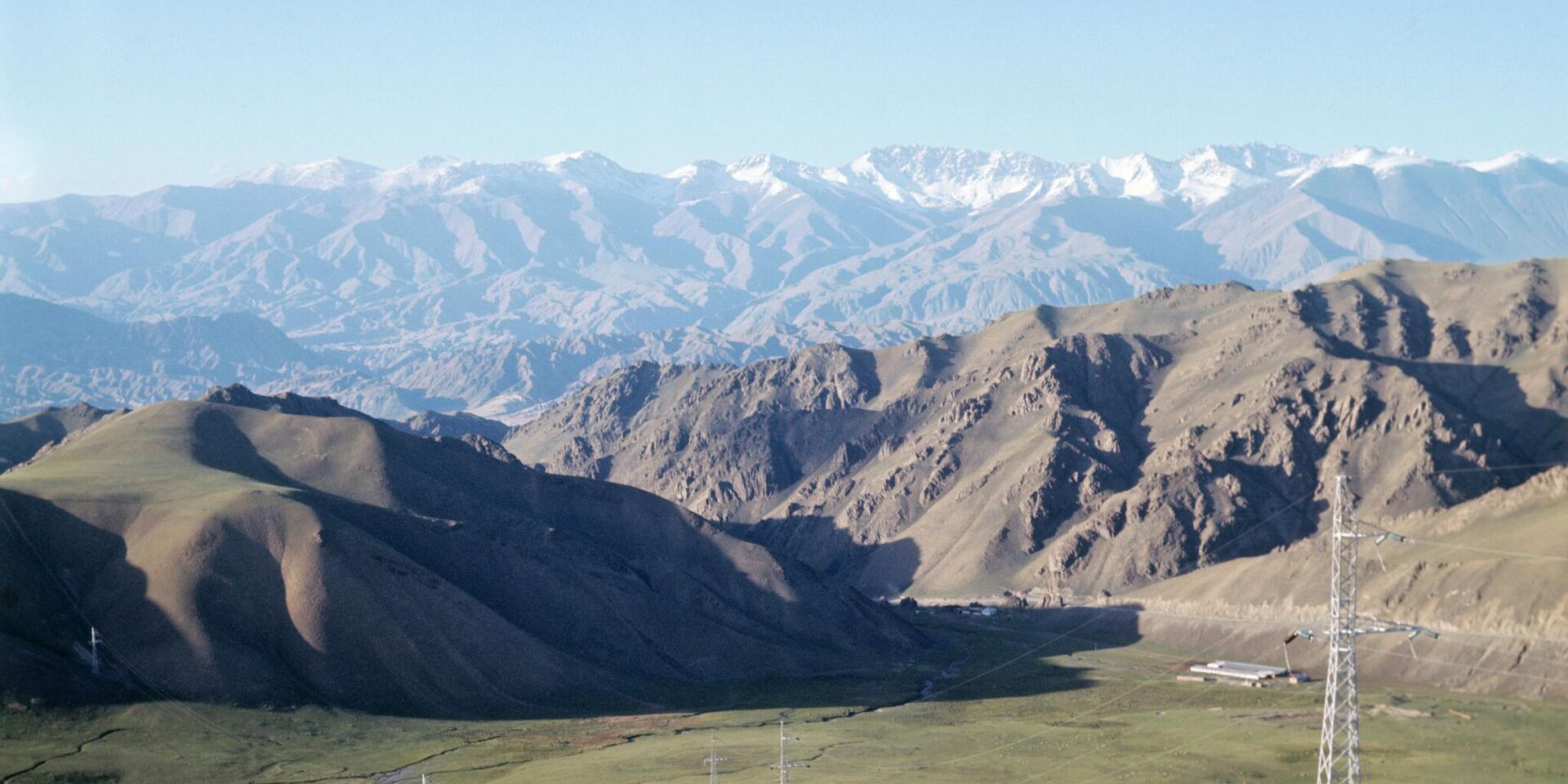 Горные склоны Тянь-Шаня, Киргизия - ИноСМИ, 1920, 11.10.2023