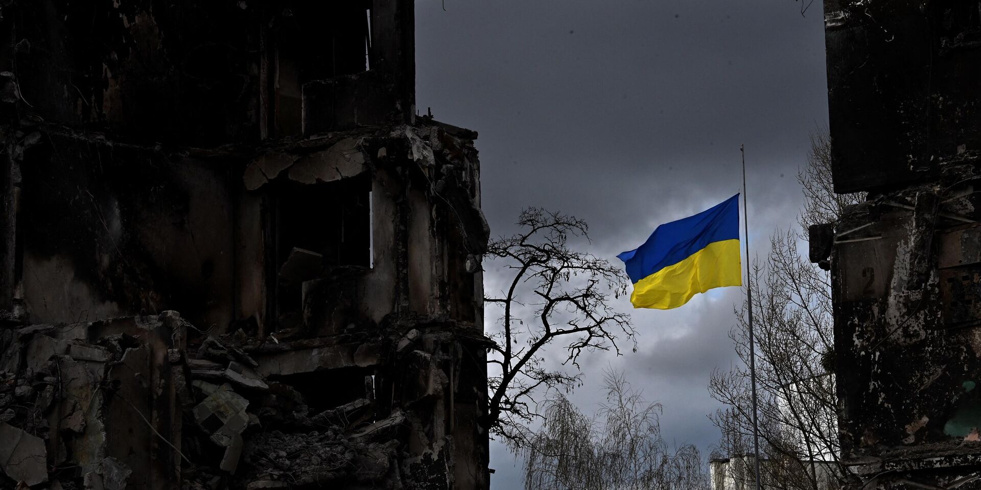 Украинский флаг в городе Бородянка - ИноСМИ, 1920, 16.06.2022