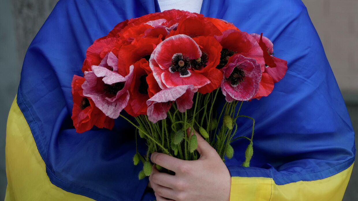 Девушка с цветами в Киеве, Украина