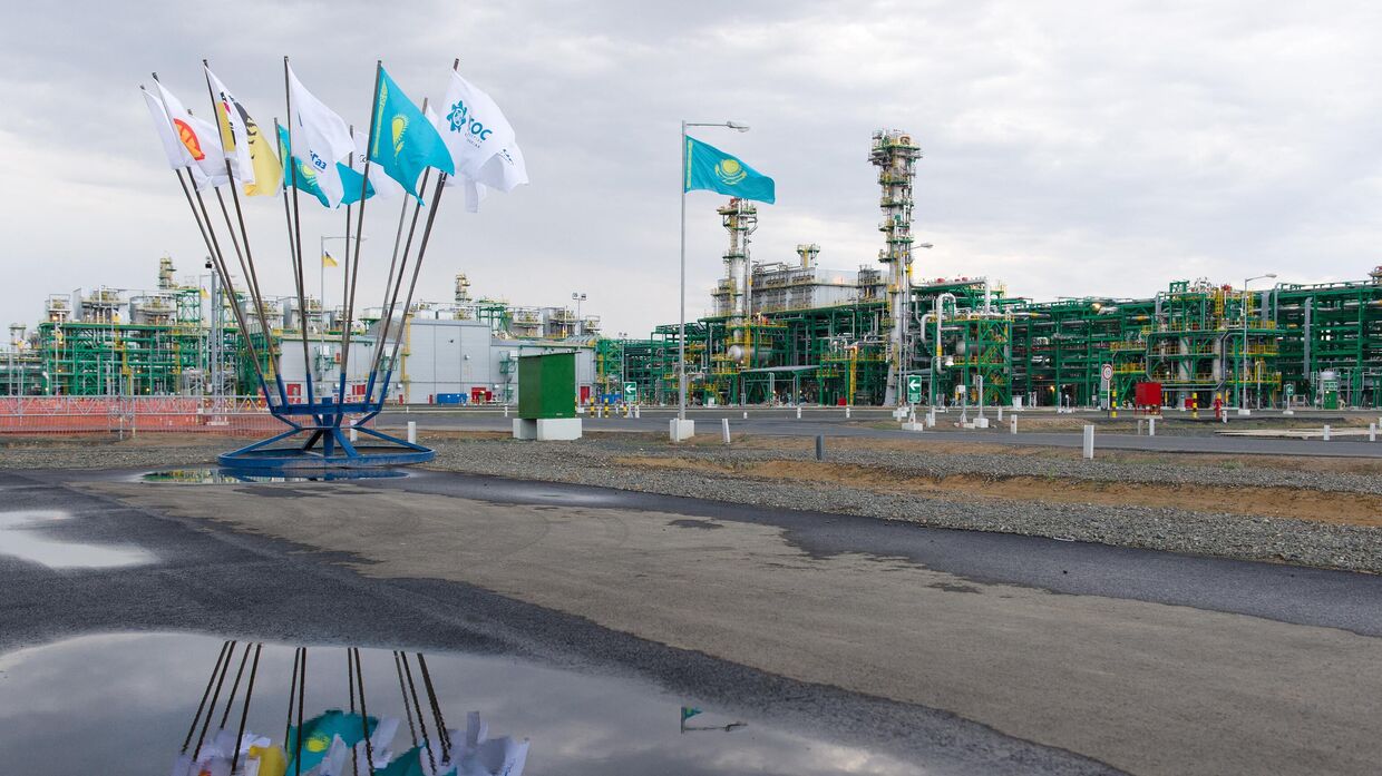 Нефтеперерабатывающий завод Болашак в Казахстане