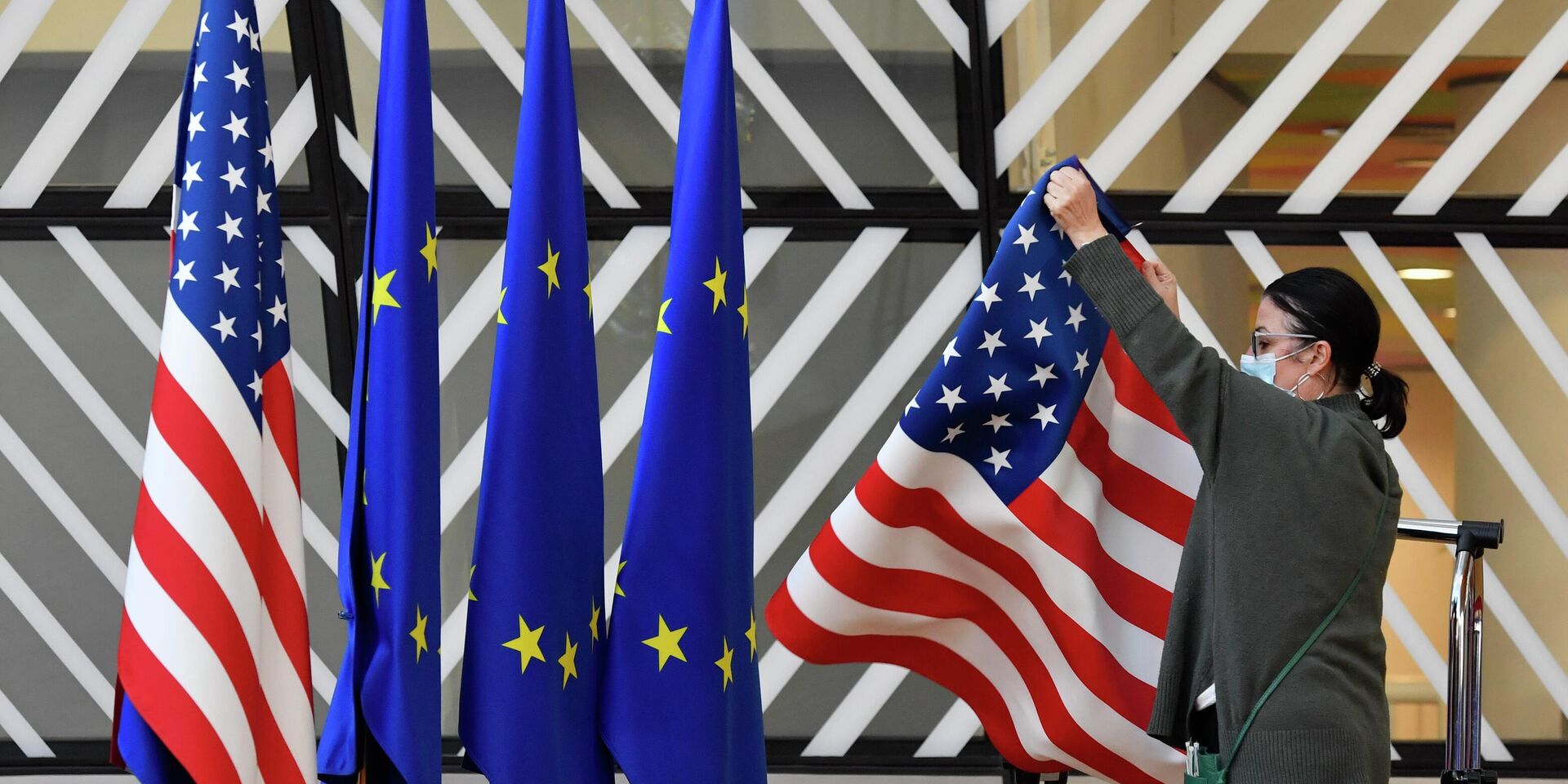 Флаги США и ЕС - ИноСМИ, 1920, 04.08.2022