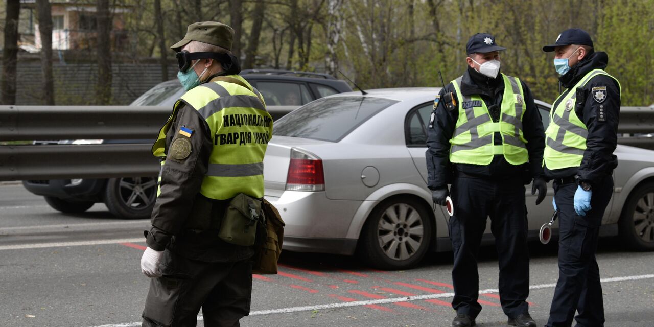 У пьяных украинцев отбирают автомобили и передают на нужды ВСУ |  04.08.2022, ИноСМИ