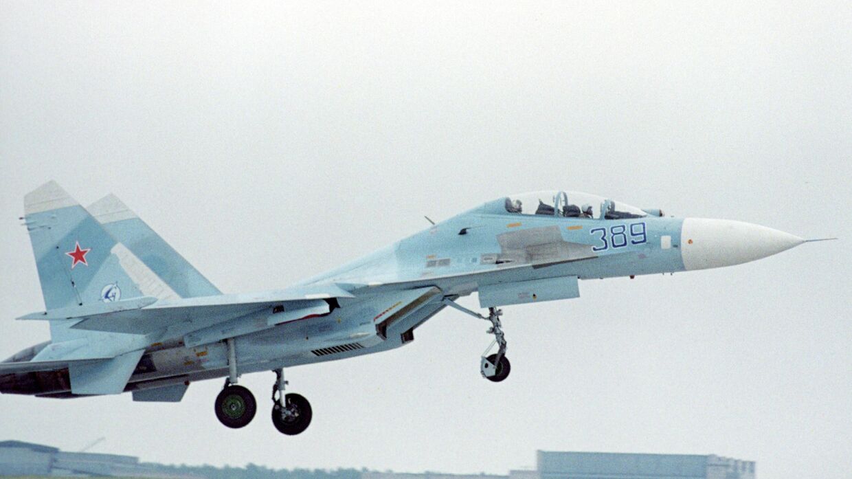 Многоцелевой истребитель-перехватчик СУ-27