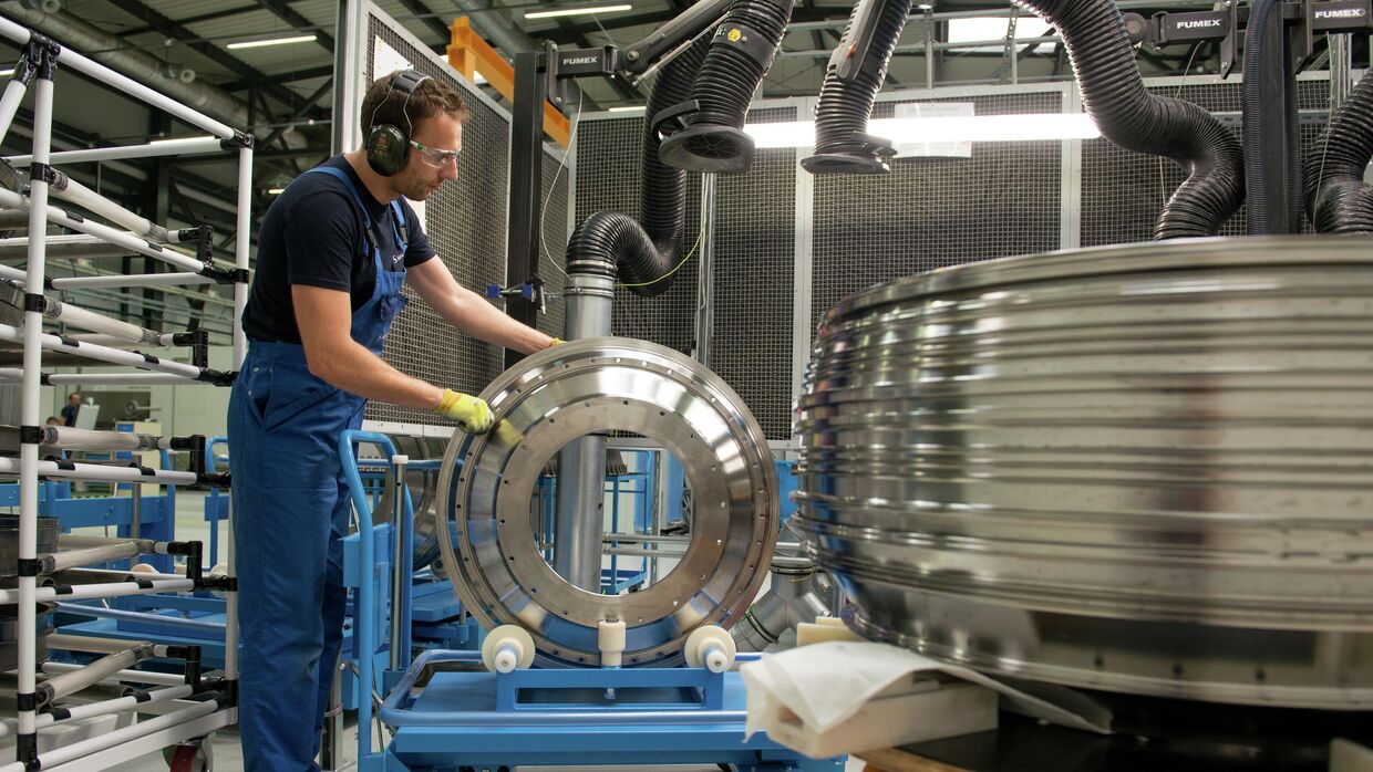 Завод по производству авиационных двигателей французского поставщика аэрокосмической продукции Safran в Седзишув-Майопольски, Польша