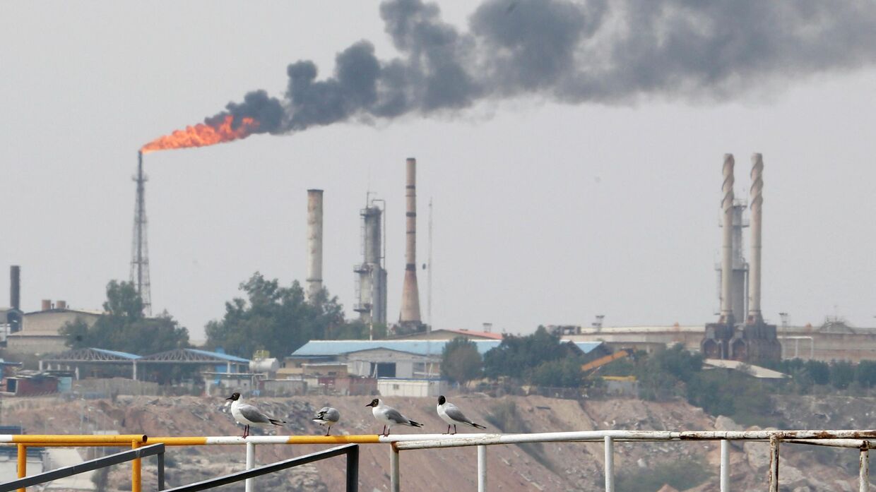 Нефтеперерабатывающий завод на острове Харк, Иран