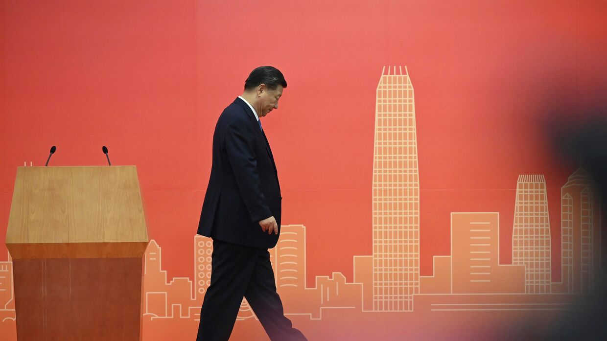 Председатель КНР Си Цзиньпин после выступления в Гонконге