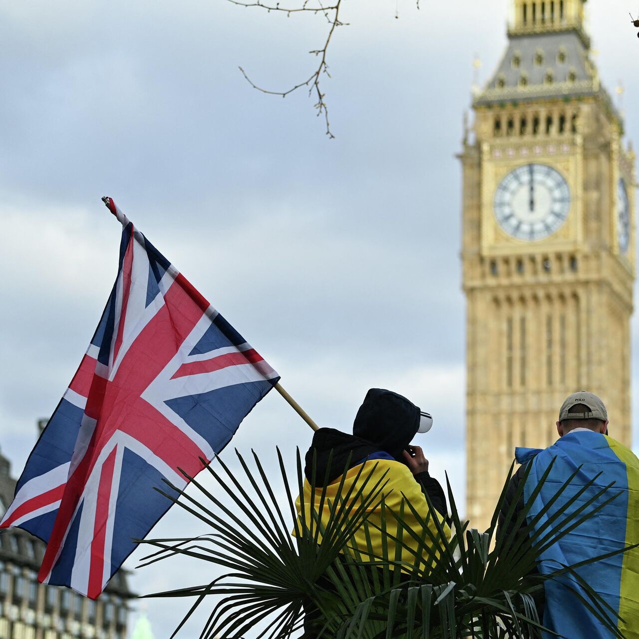 Сто с лишним тысяч украинцев могут выдворить из Британии (The Telegraph UK,  Великобритания) | 03.08.2023, ИноСМИ