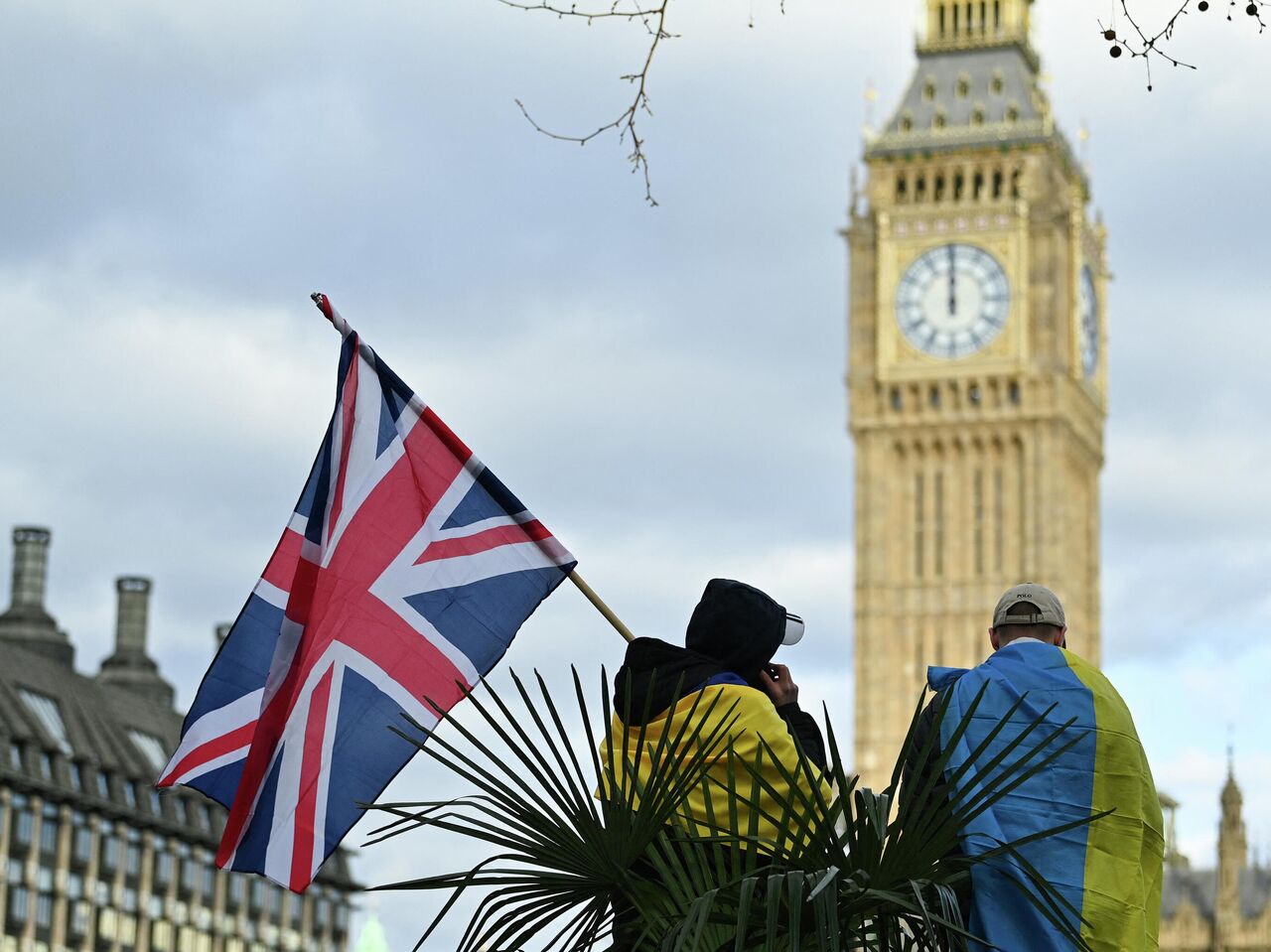 Сто с лишним тысяч украинцев могут выдворить из Британии (The Telegraph UK,  Великобритания) | 03.08.2023, ИноСМИ