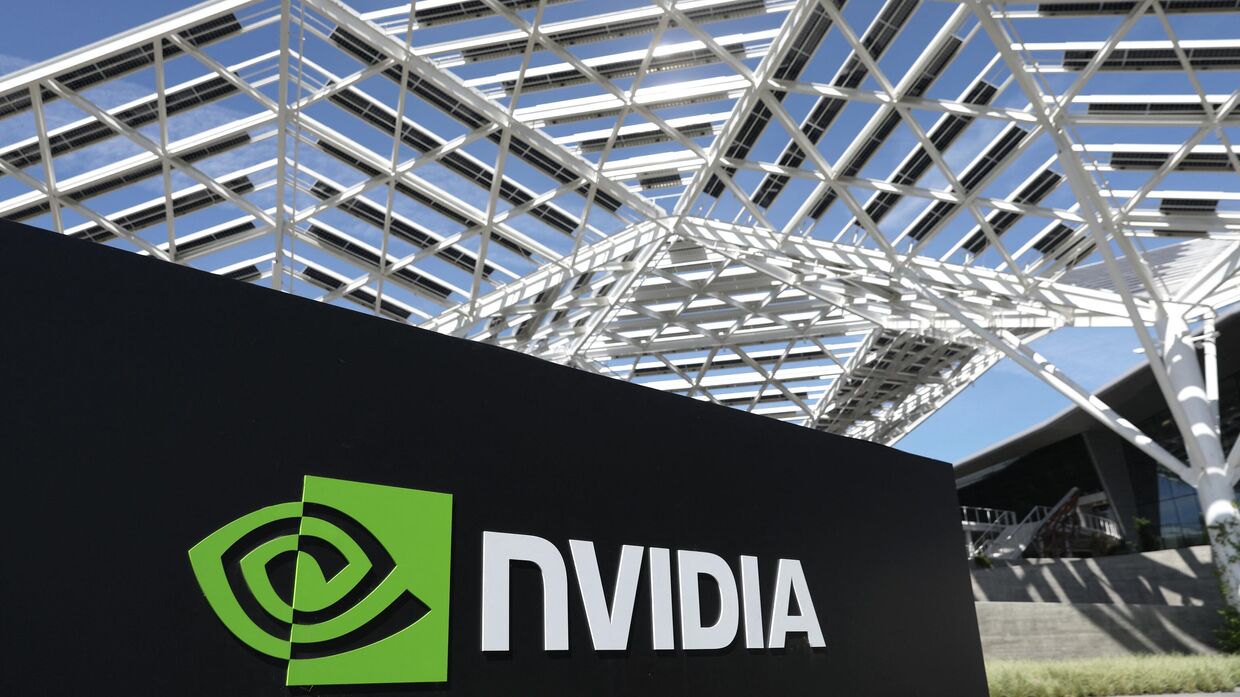 Логотип Nvidia в штаб-квартире компании в Санта-Кларе, штат Калифорния