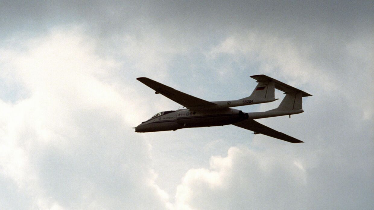 Пассажирский самолет СУ-80