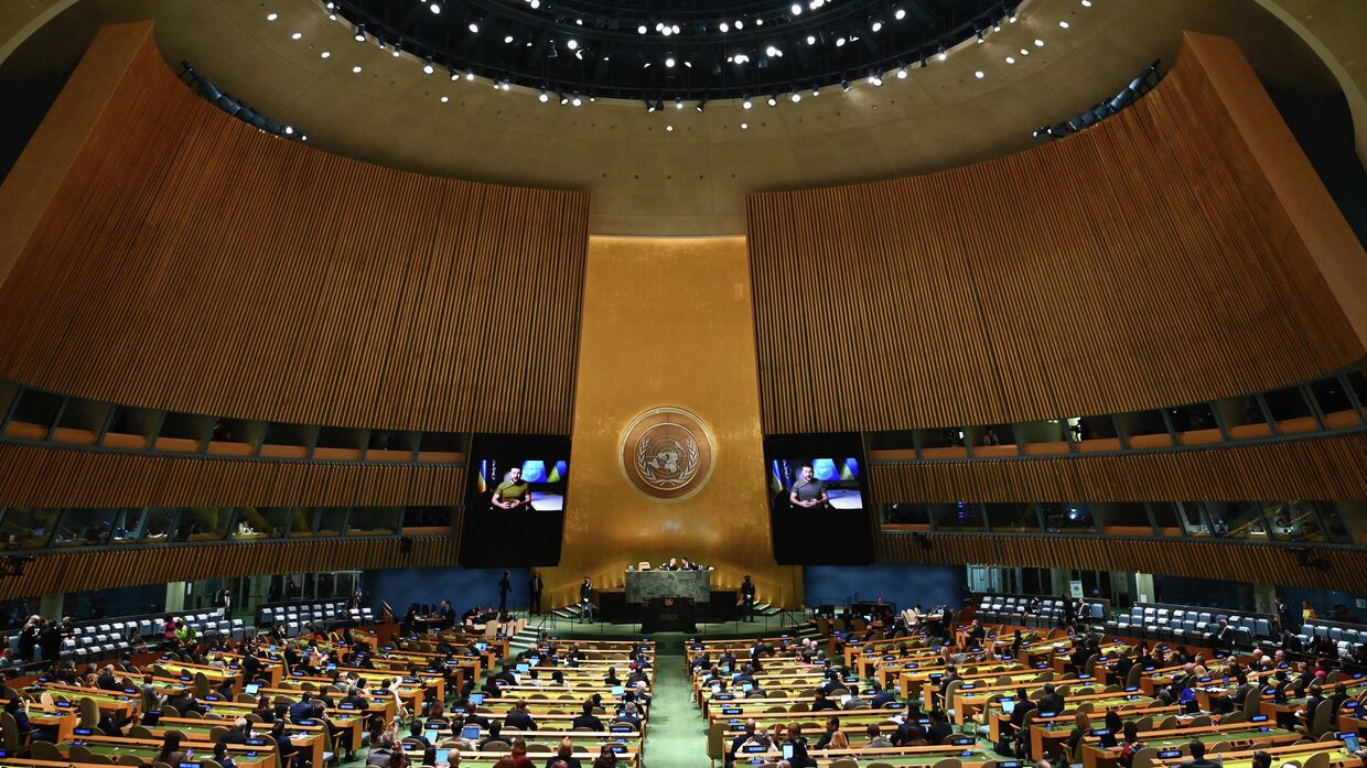 Президент Украины Владимир Зеленский выступает на 77-й сессии Генеральной Ассамблеи Организации Объединенных Наций в штаб-квартире ООН в Нью-Йорке, 21 сентября 2022 года