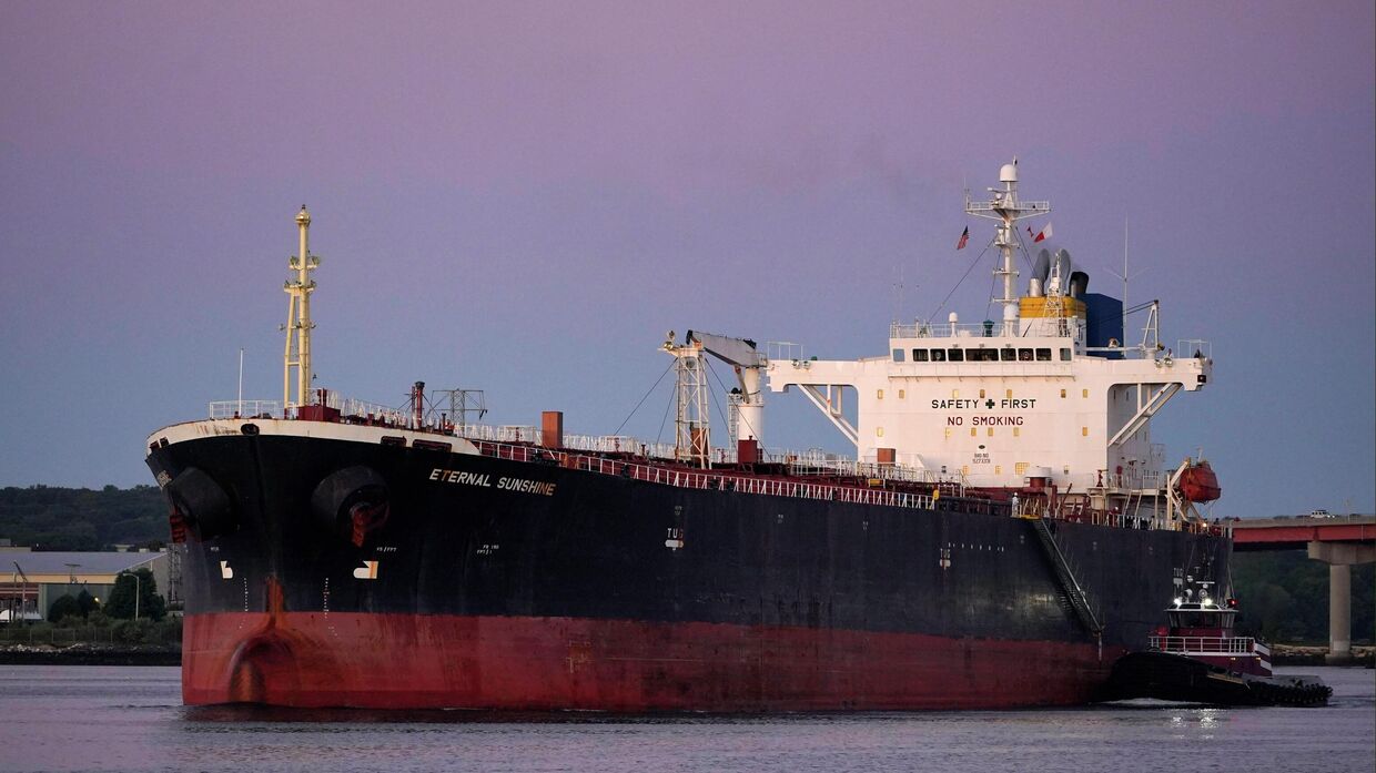 Нефтяной танкер Eternal Sunshine