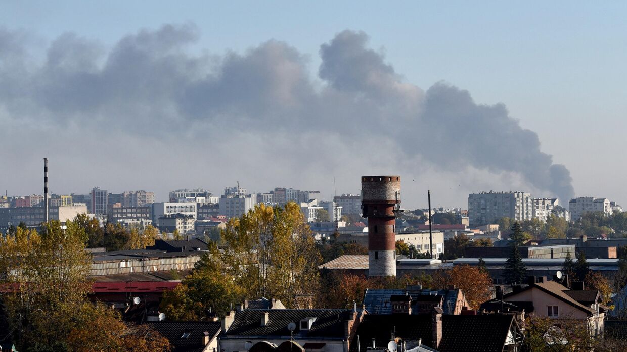 Дым над Львовом, Украина. 10 октября 2022