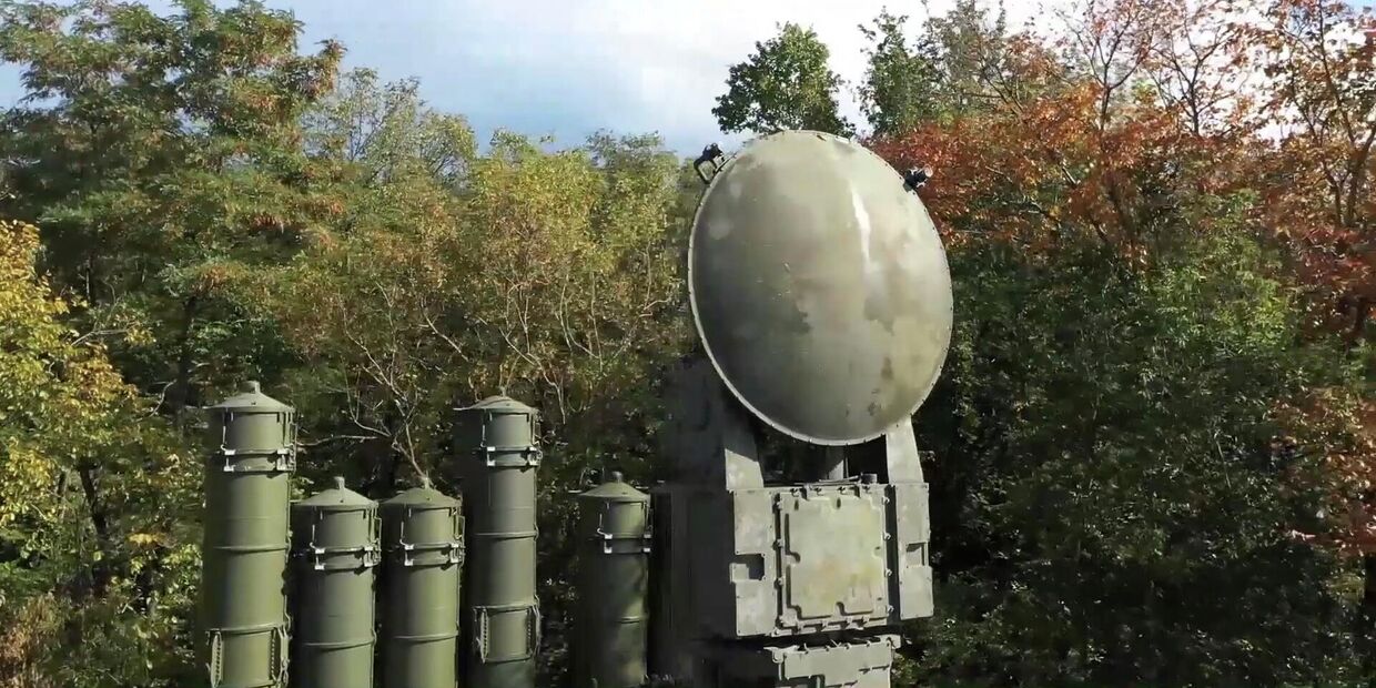 Работа российских оперативно-тактических ракетных комплексов (ОТРК) ЗРС С-300