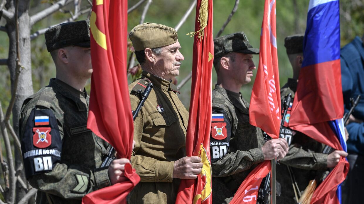 Перезахоронение останков советских солдат на Мемориале Славы в Мелитопольском районе