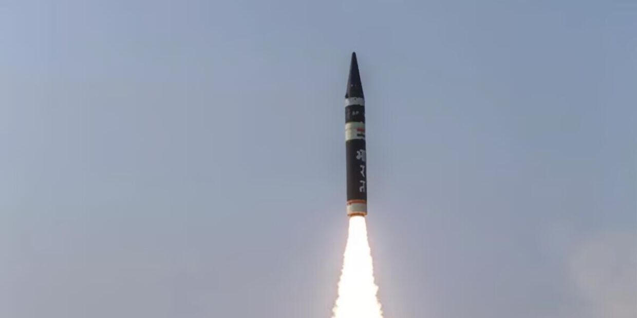 Запуск баллистической ракеты нового поколения Agni P в Индии. Архивное фото