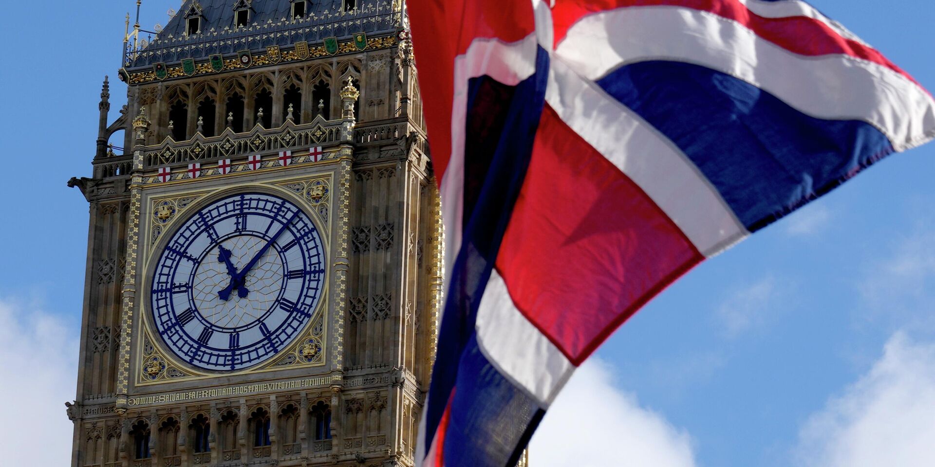 Флаг Великобритании перед зданием парламента в Лондоне - ИноСМИ, 1920, 07.12.2022