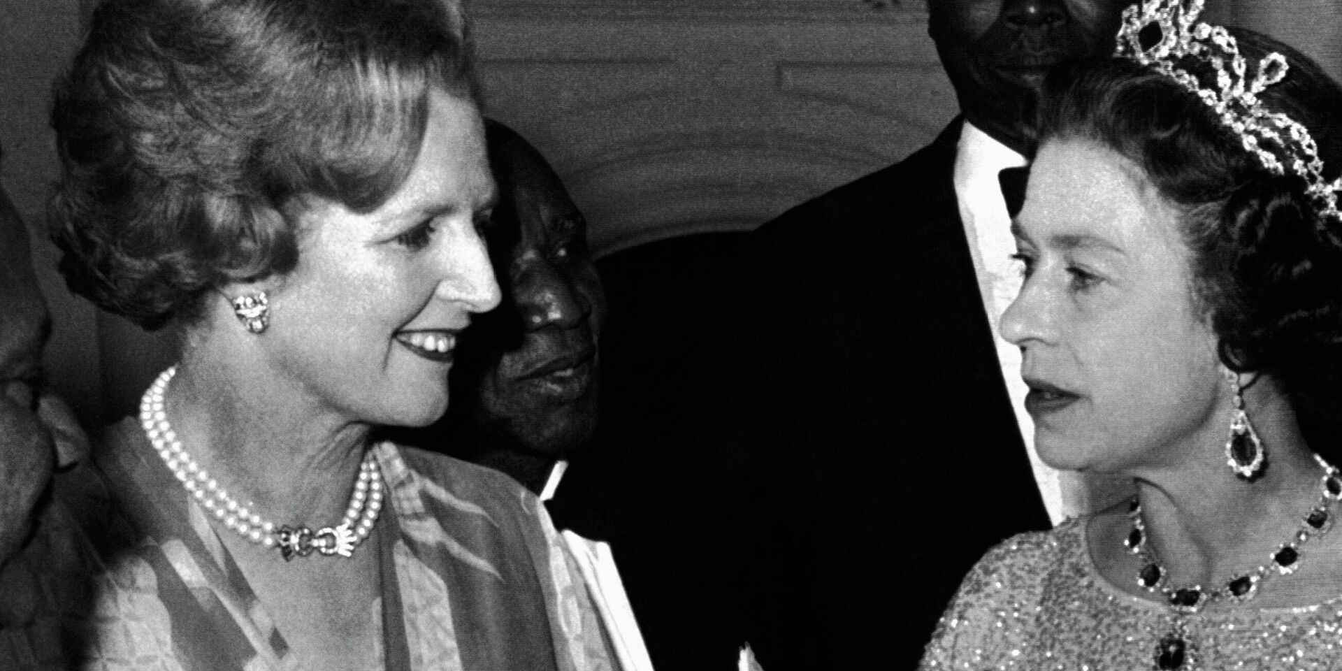 Королева Великобритании Елизавета II и премьер-министр Великобритании Маргарет Тэтчер. 1 августа 1979 года - ИноСМИ, 1920, 25.10.2022