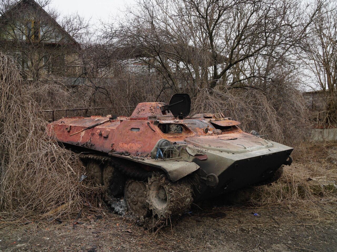 Импровизированная украинская БМП едет так медленно, что ее может обогнать  пеший солдат (Forbes, США) | 28.09.2023, ИноСМИ