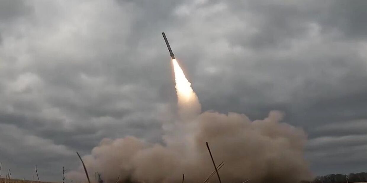Работа ракетного комплекса Искандер по целям ВСУ
