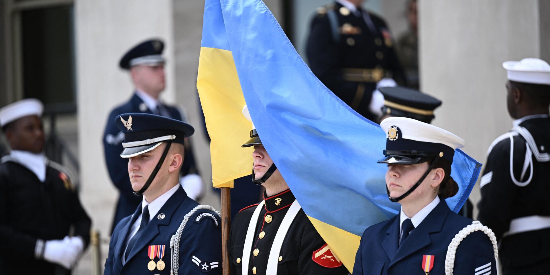 Церемонии приветствия премьер-министра Украины Дениса Шмыгаля в Вашингтоне - ИноСМИ, 1920, 17.11.2022