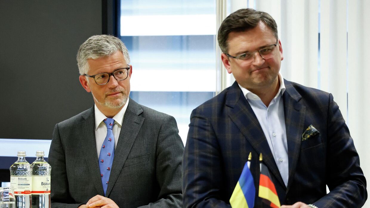 Министр иностранных дел Украины Дмитрий Кулеба и посол Украины в Германии Андрей Мельник. Архивная фотография