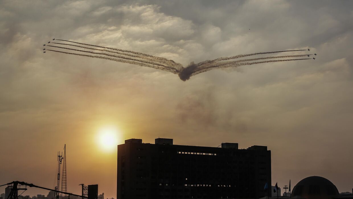 Истребители египетских ВВС над площадью Тахрир