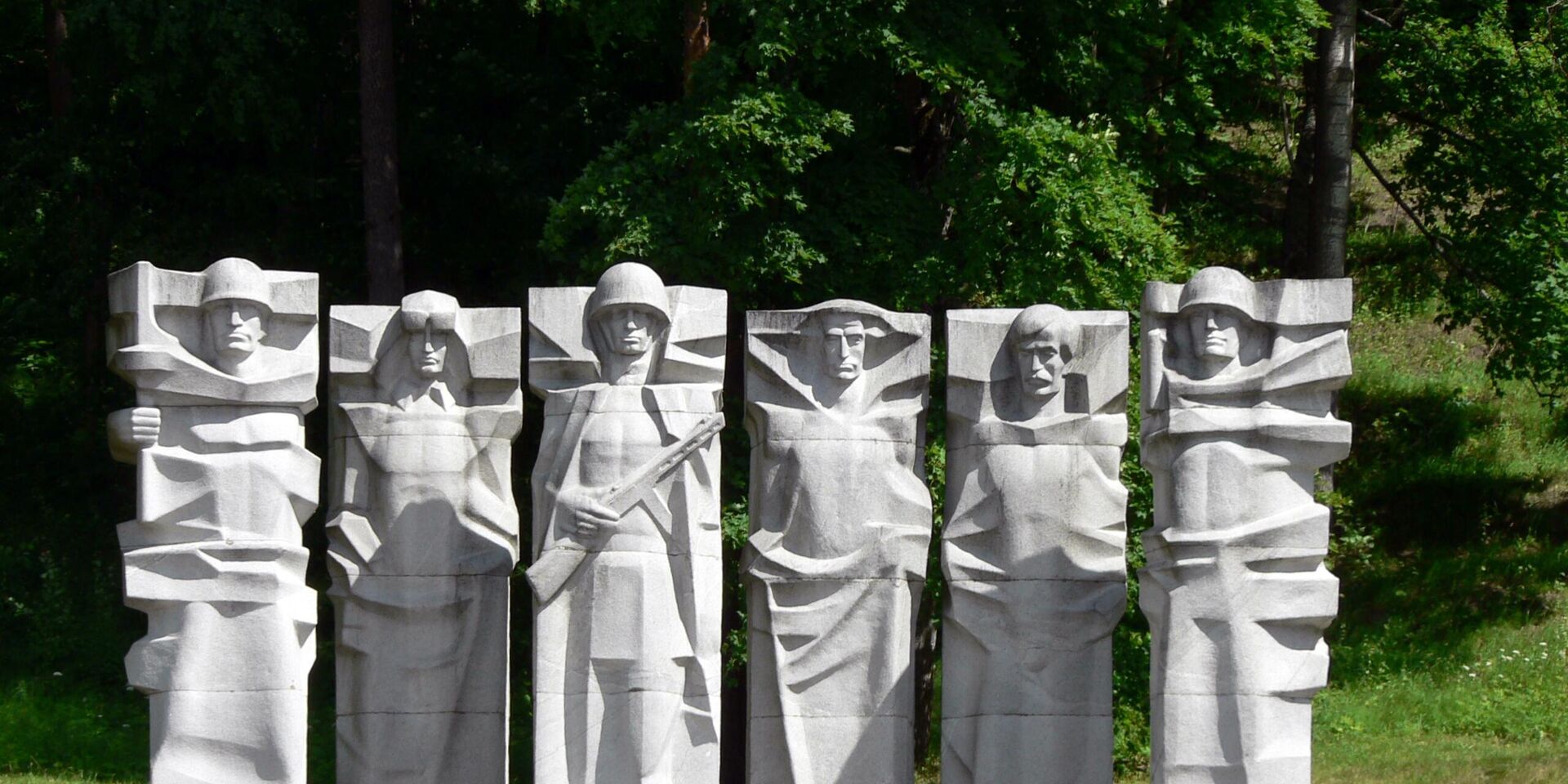Мемориал советским воинам на Антакальнисском кладбище в Вильнюсе - ИноСМИ, 1920, 06.12.2022