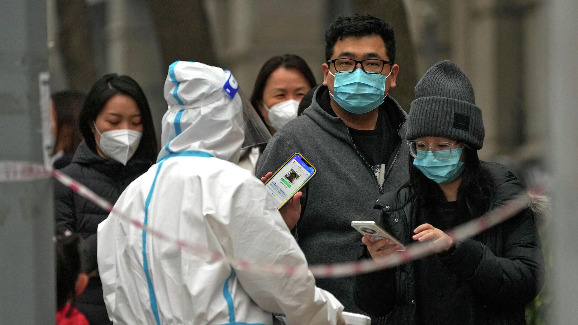 Мобильный пункт тестирования на коронавирус в Пекине, Китай - ИноСМИ, 1920, 02.12.2022