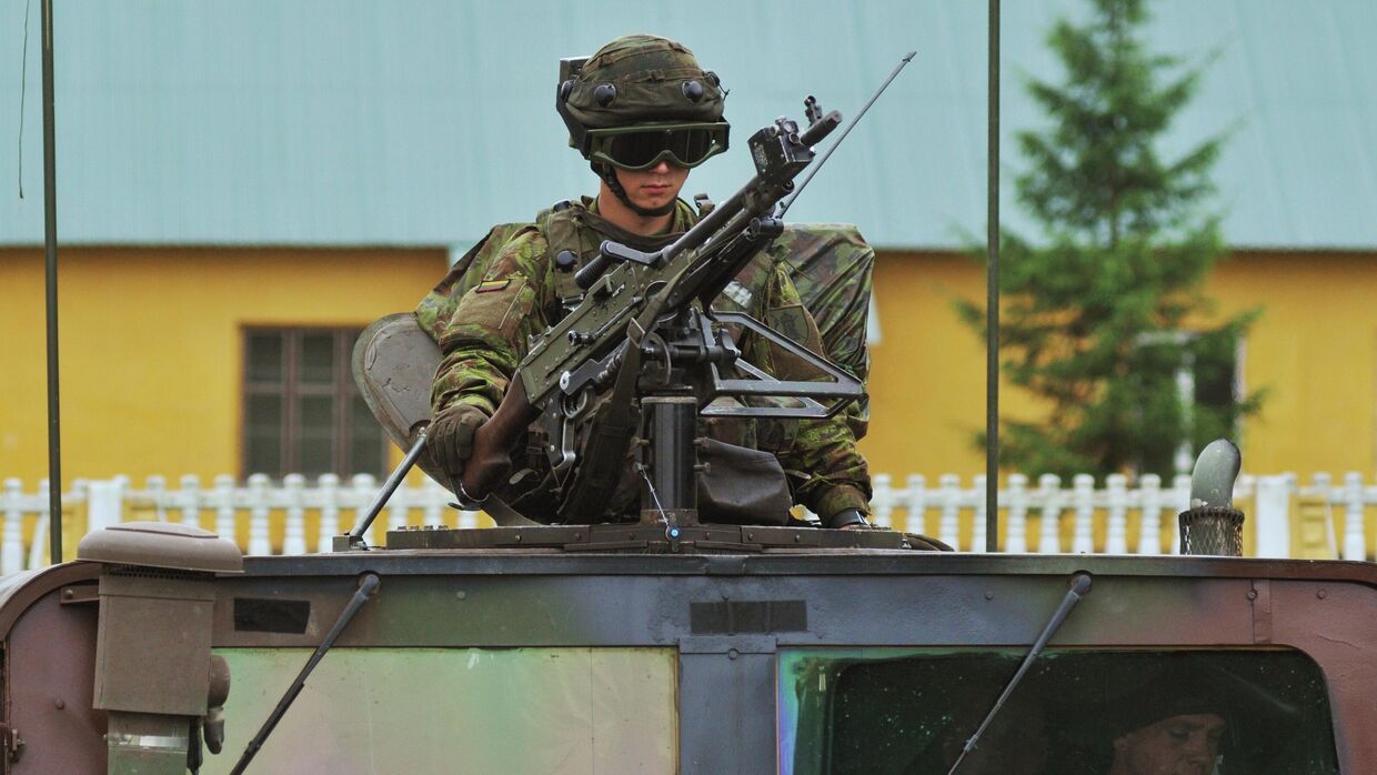 Военнослужащие армий США и Литвы