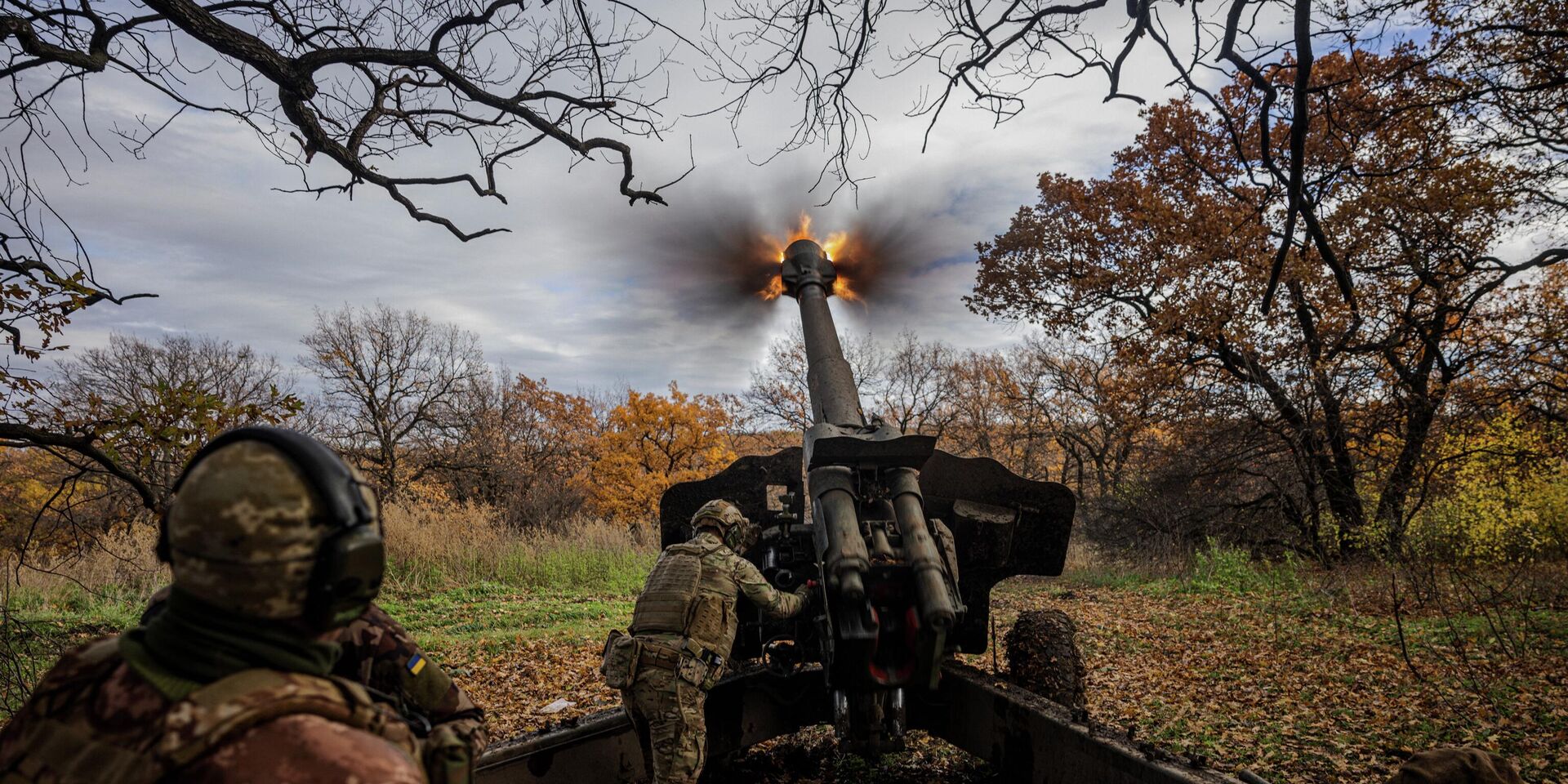 Украинские военные ведут огонь из 152-мм гаубицы на линии фронта - ИноСМИ, 1920, 05.12.2022