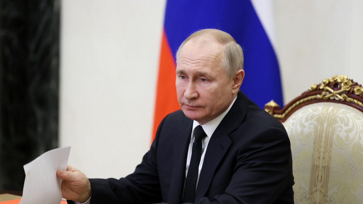 Президент РФ В. Путин провел заседание Совбеза РФ