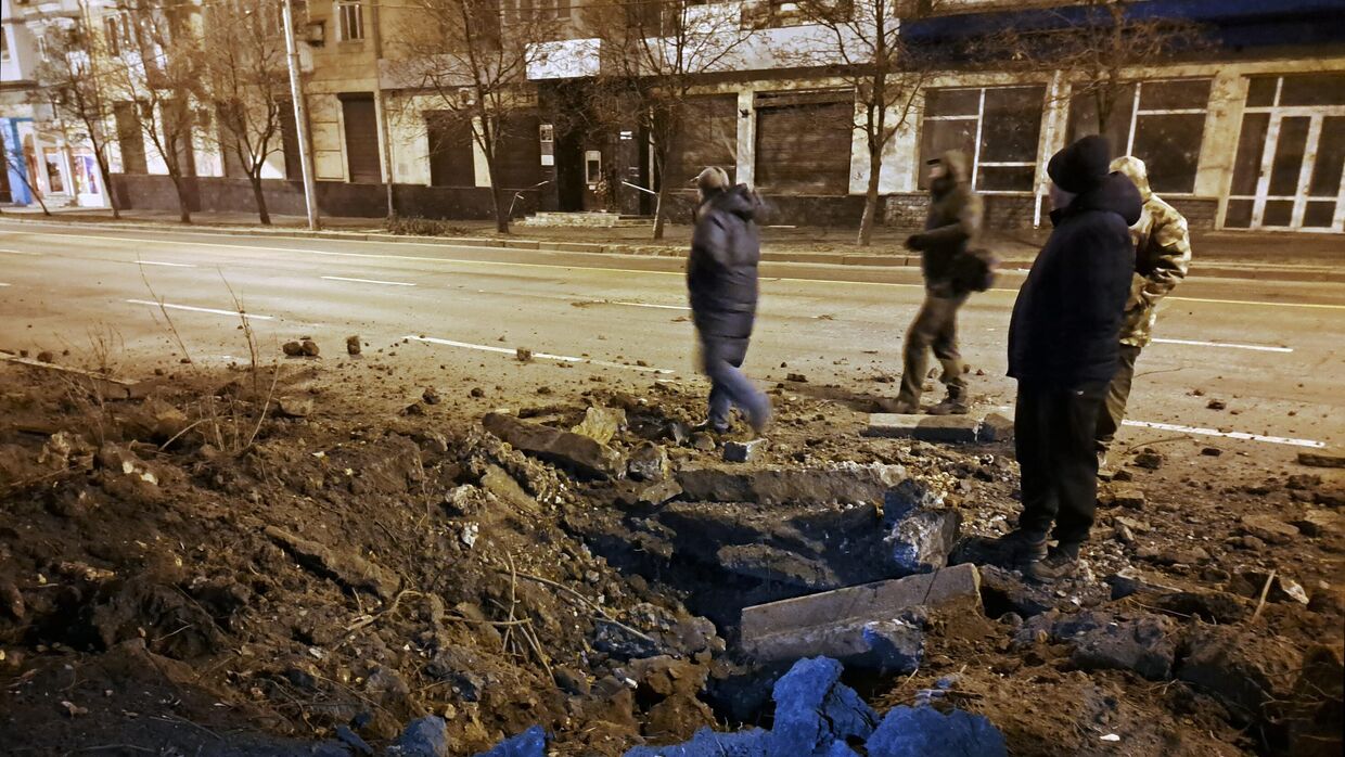 Последствия ночного обстрела Донецка из Градов