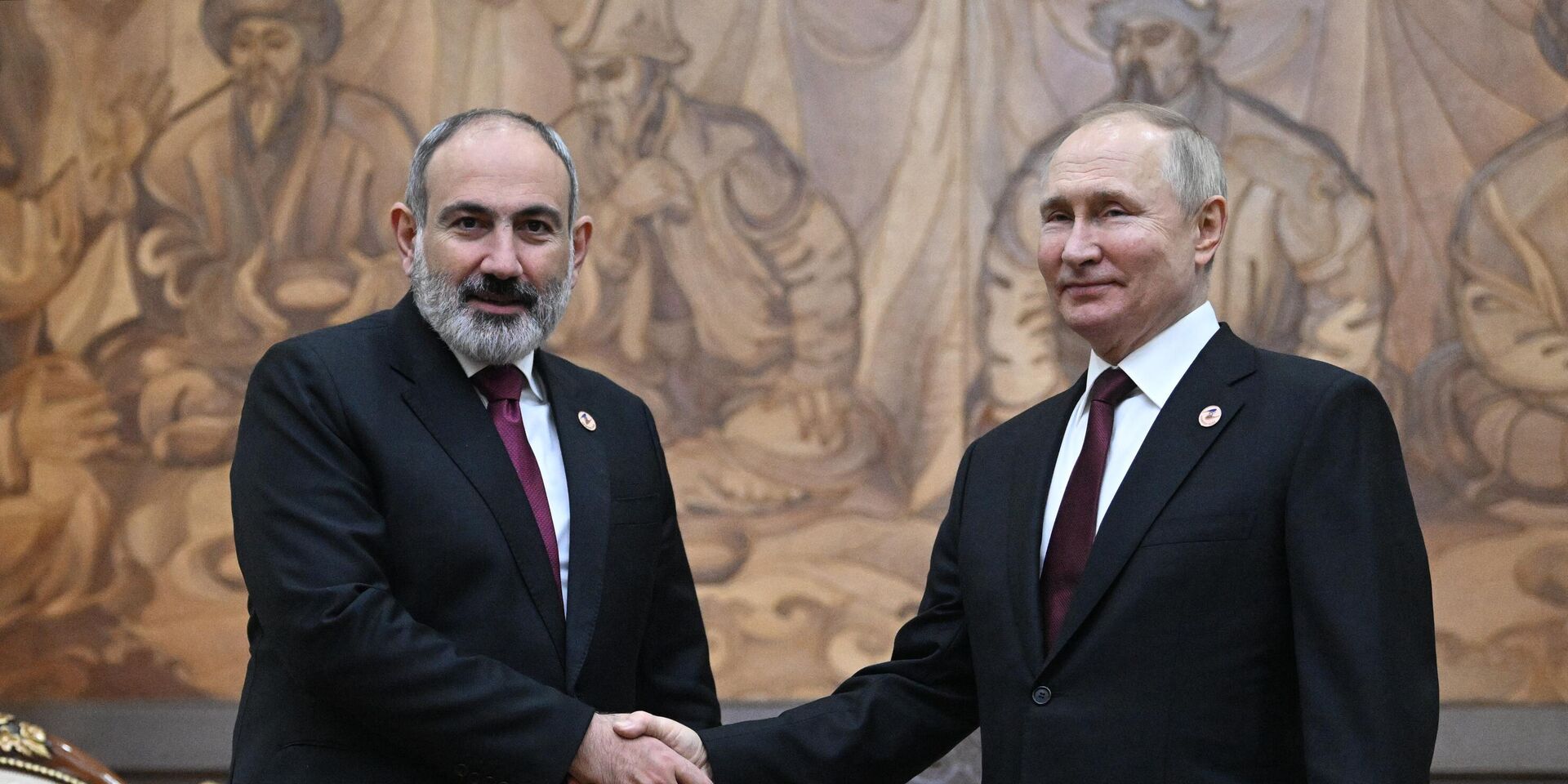 Президент РФ В. Путин принял участие в работе саммита ЕАЭС в Бишкеке - ИноСМИ, 1920, 18.12.2025