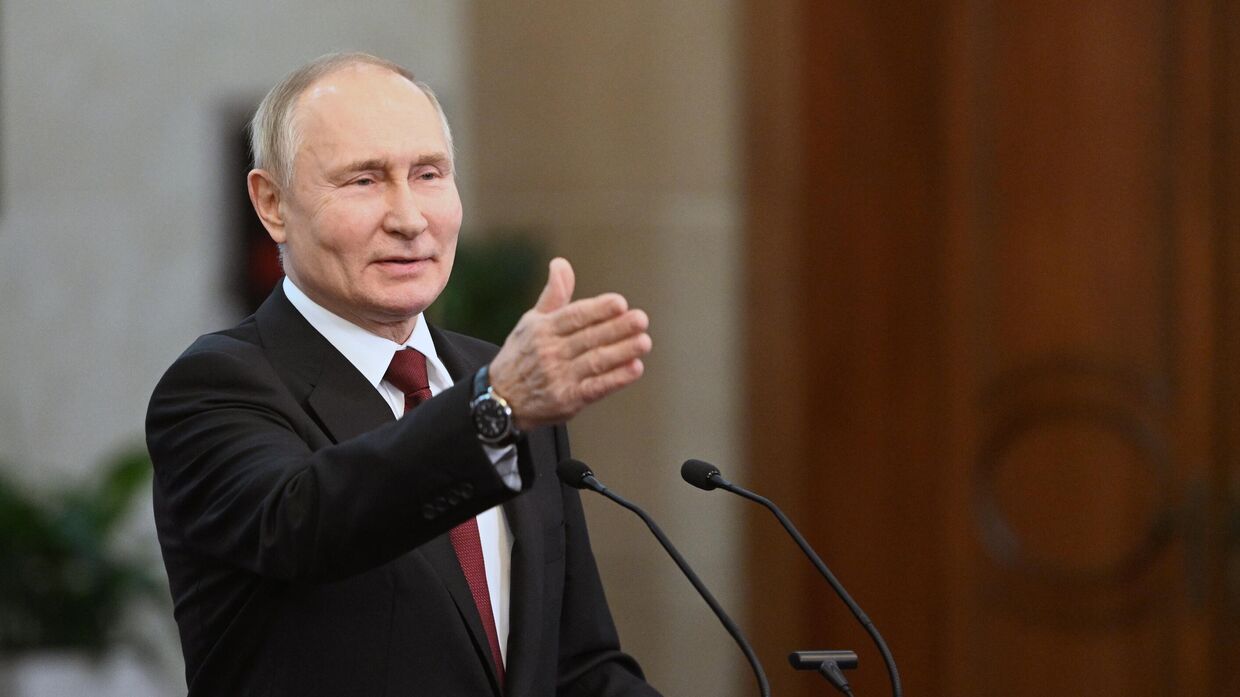 Президент РФ В. Путин принял участие в работе саммита ЕАЭС в Бишкеке