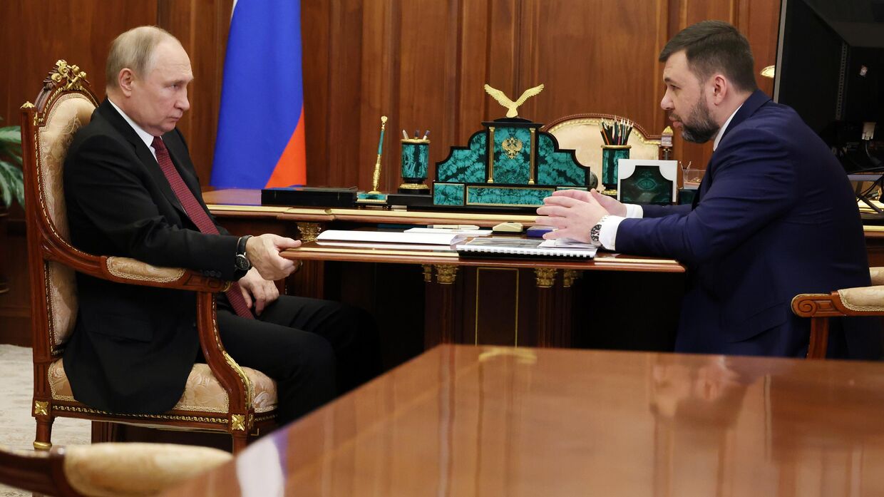 Президент РФ В. Путин встретился с врио главы ДНР Д. Пушилиным