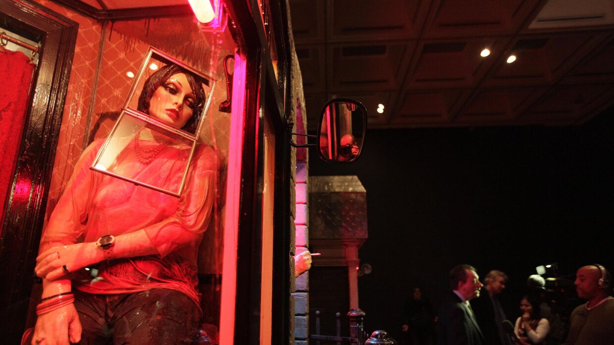 Художественная инсталляция, посвященная теме проституции в Лондонской национальной галерее