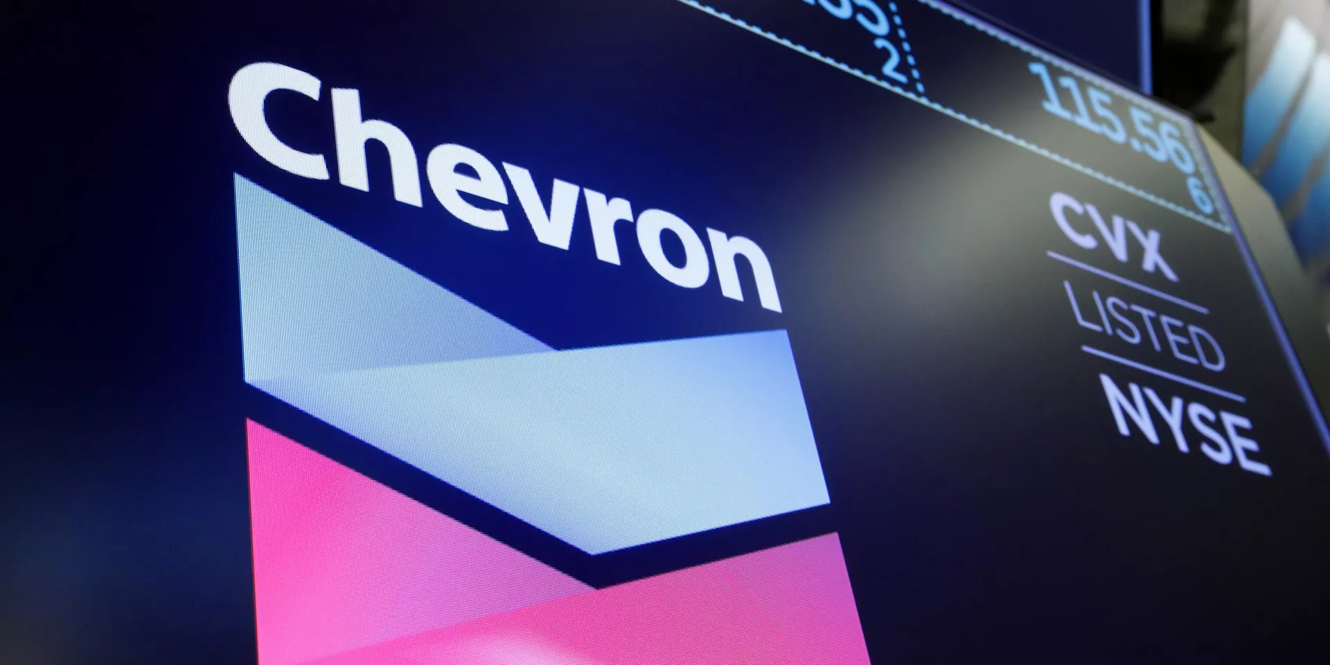 Логотип компании Chevron в зале Нью-Йоркской фондовой биржи Логотип компании Chevron в зале Нью-Йоркской фондовой биржи - ИноСМИ, 1920, 23.12.2022