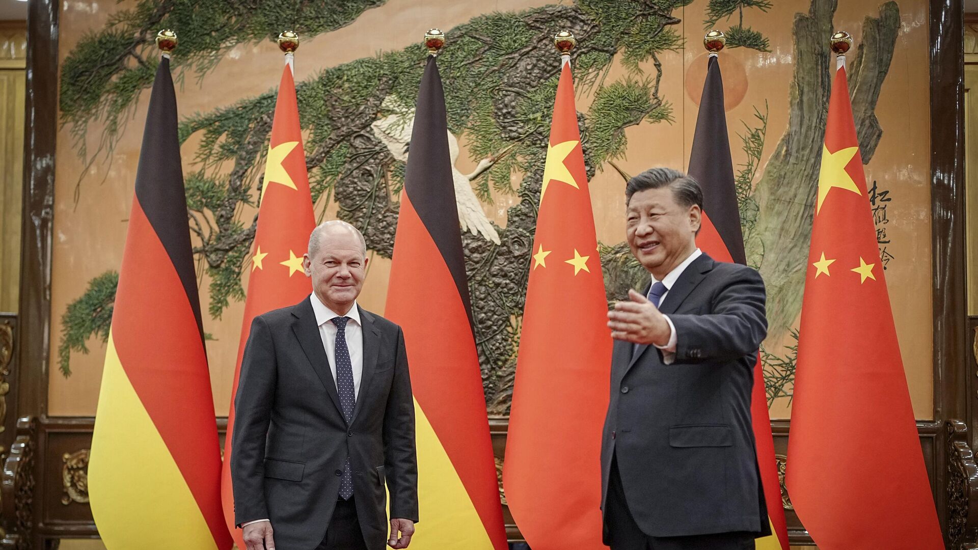 Председатель КНР Си Цзиньпин и канцлер Германии Олаф Шольц во время встречи в Пекине. 4 ноября 2022 года - ИноСМИ, 1920, 26.12.2022