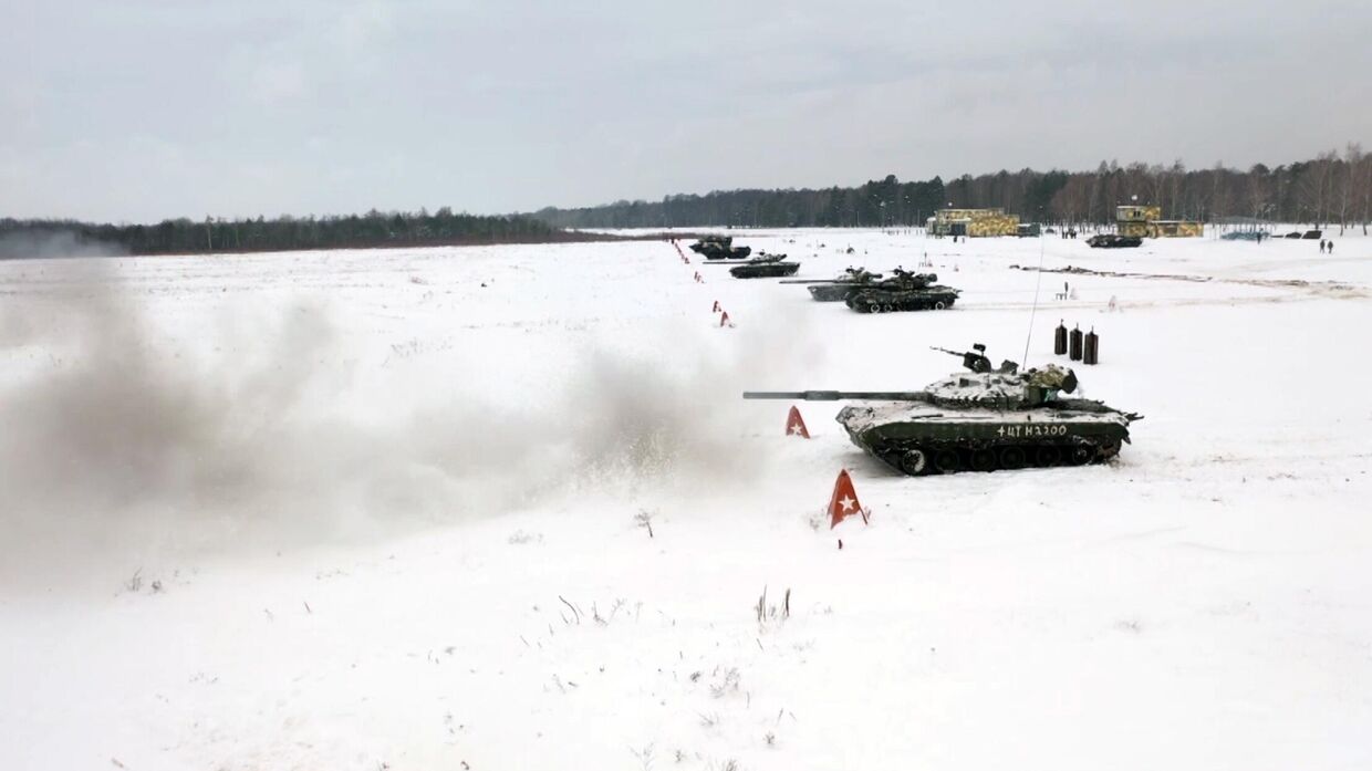 Российские и белорусские военнослужащие проводят совместные занятия на полигоне Брестский