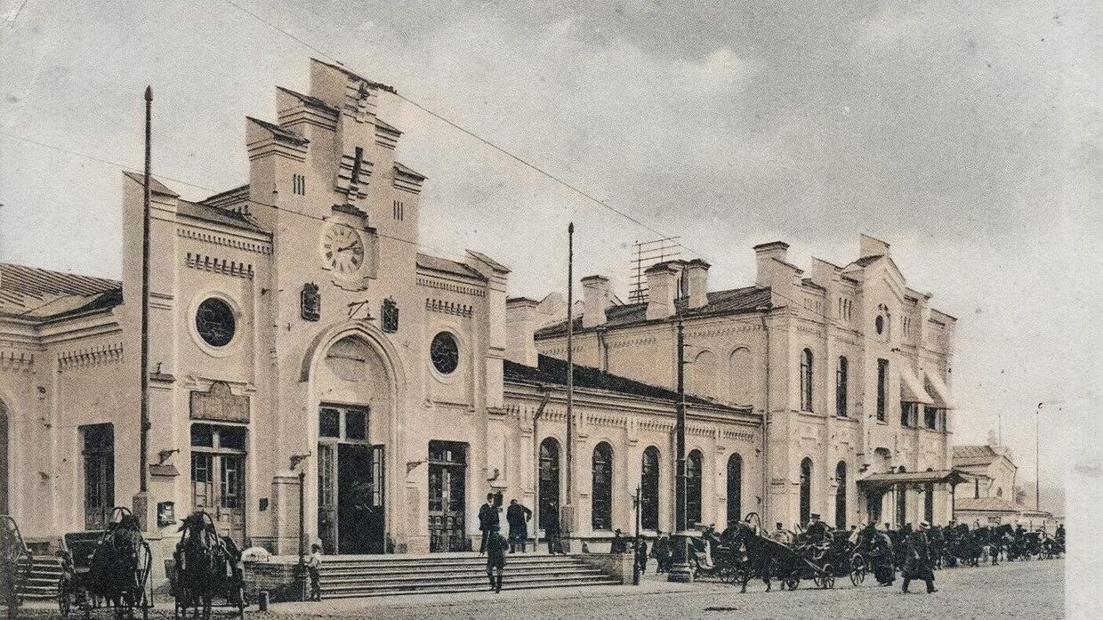 Россия. Санкт-Петербург. Финляндский вокзал. Фото около 1909-1913 гг.