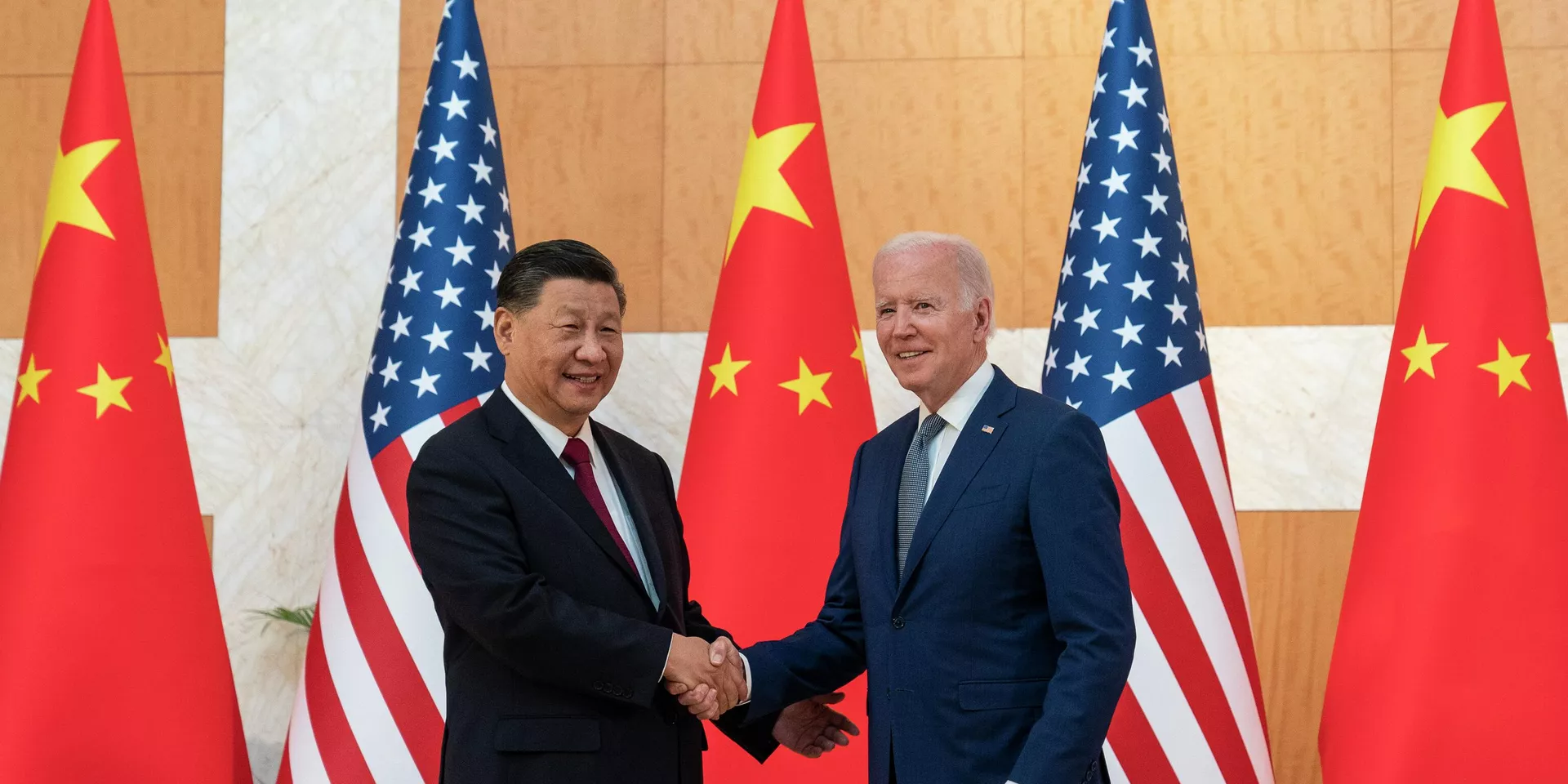 Президент США Джо Байден и председатель Китая Си Цзиньпин на полях саммита G20 Президент США Джо Байден и председатель Китая Си Цзиньпин на полях саммита G20 - ИноСМИ, 1920, 14.03.2023