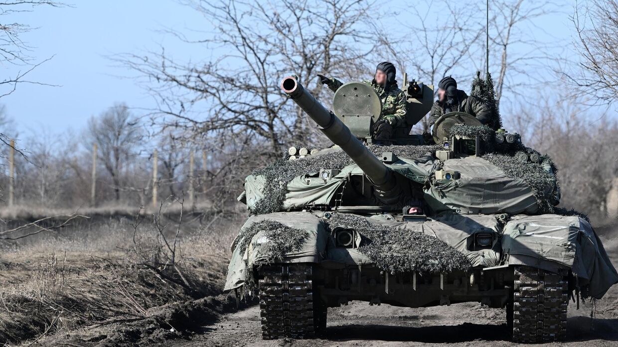 Экипаж танка Т-90М Прорыв на позициях в зоне СВО