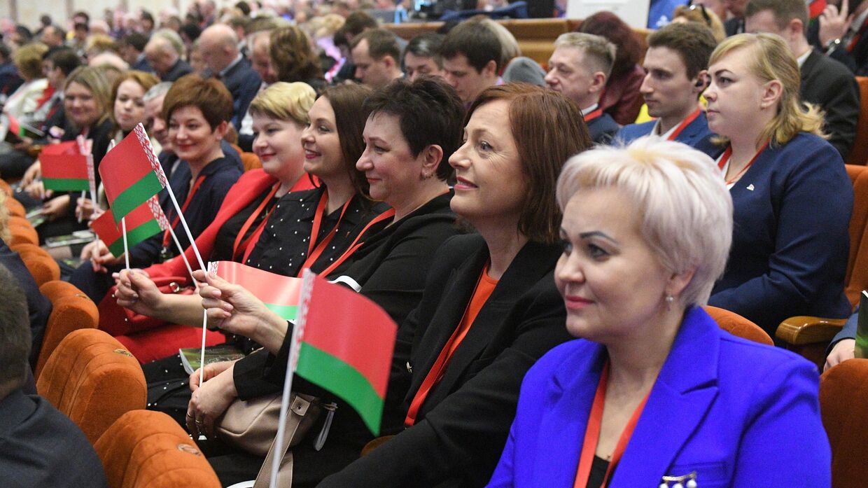 Учредительный съезд партии Белая Русь в Минске