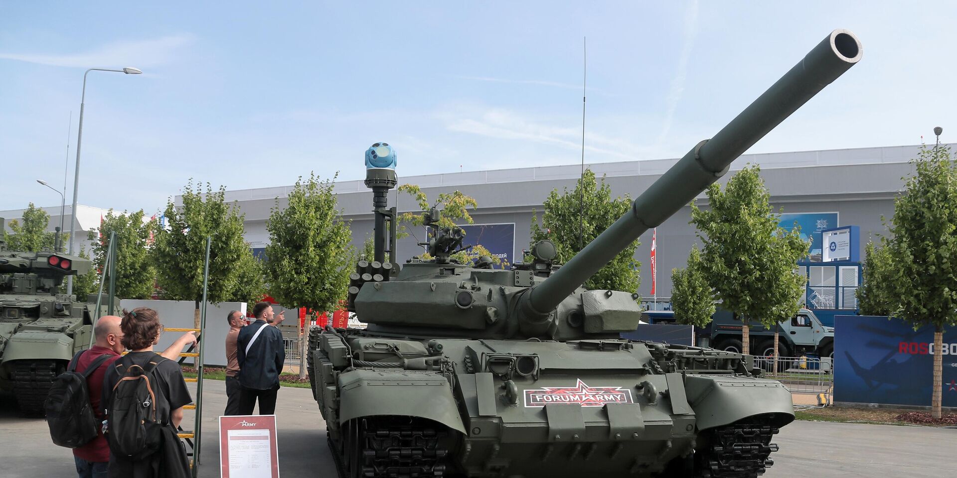 Танк Т-62М с МГОЭС (многоспектральная гиростабилизированная оптико-электронная система), представленный на международном военно-техническом форуме Армия-2022 - ИноСМИ, 1920, 22.03.2023