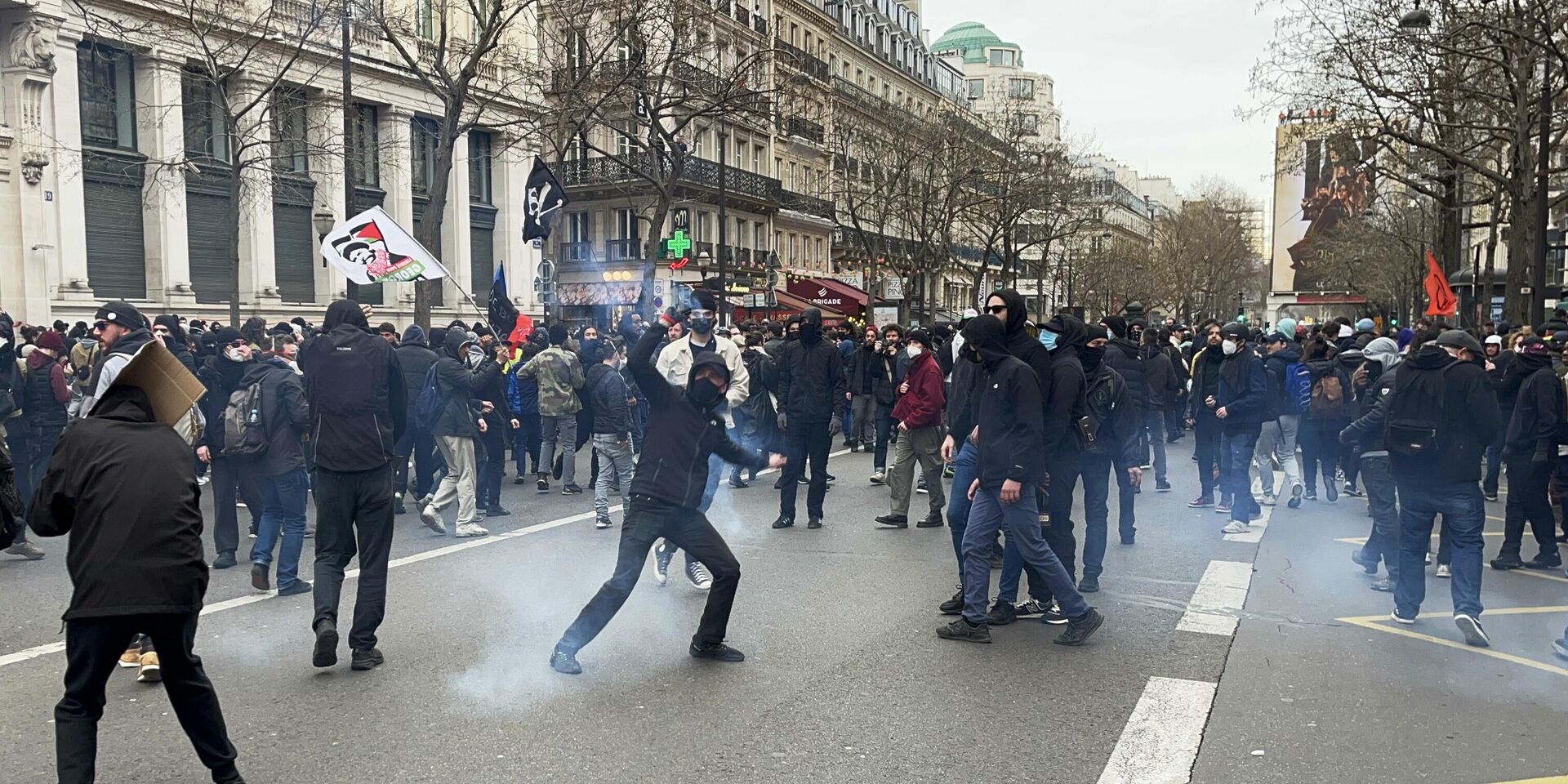 Протесты против пенсионной реформы продолжаются в Париже - ИноСМИ, 1920, 06.04.2023