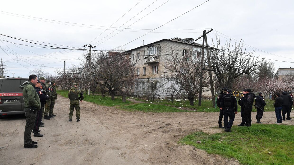 Многоквартирный дом в Мелитополе, поврежденный в результате обстрела со стороны ВСУ.