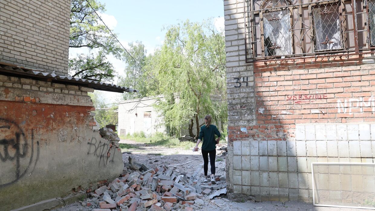 Последствия обстрела Ясиноватой в ДНР