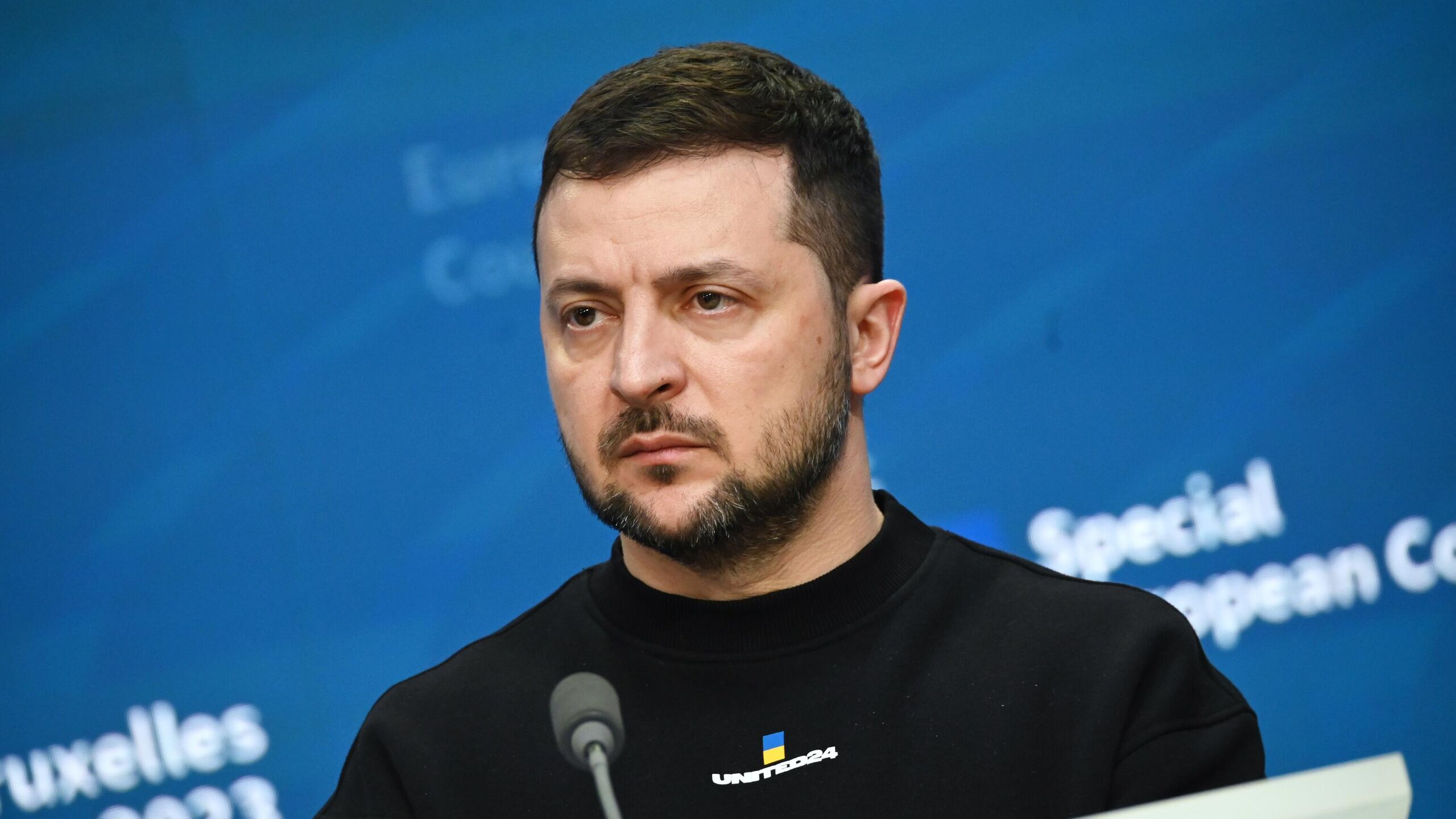 У Зеленского выдалась тяжелая неделя: "зрада" пришла, откуда не ждали